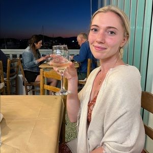 Meet your Posher, Marissa